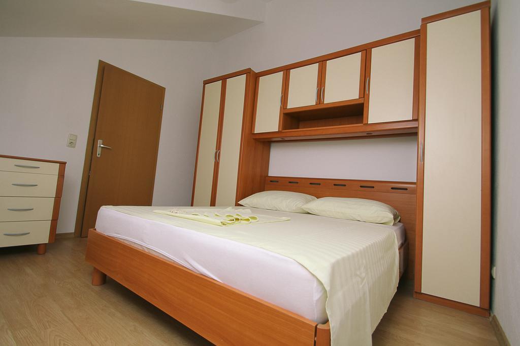 Apartments&Room Babic Kaštela Esterno foto