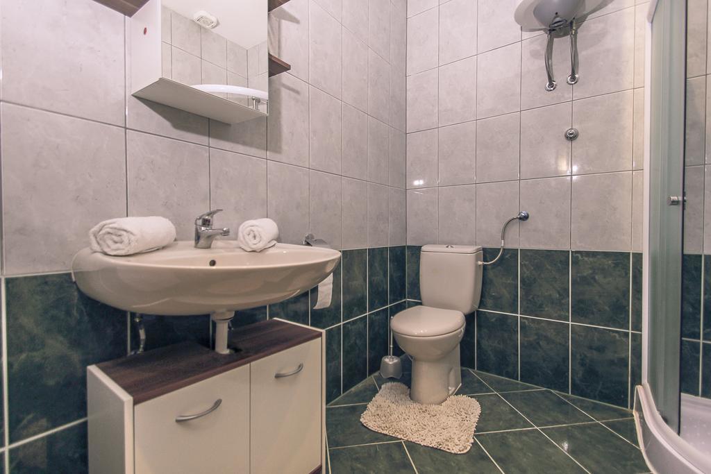 Apartments&Room Babic Kaštela Esterno foto